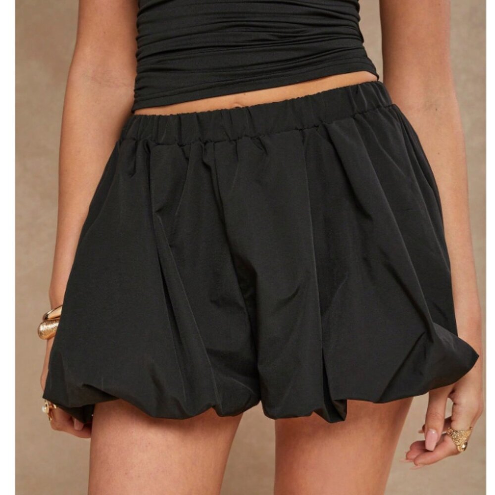 Black Pleated Minimalist Bubble Skort (Shorts/Skirt Combo)